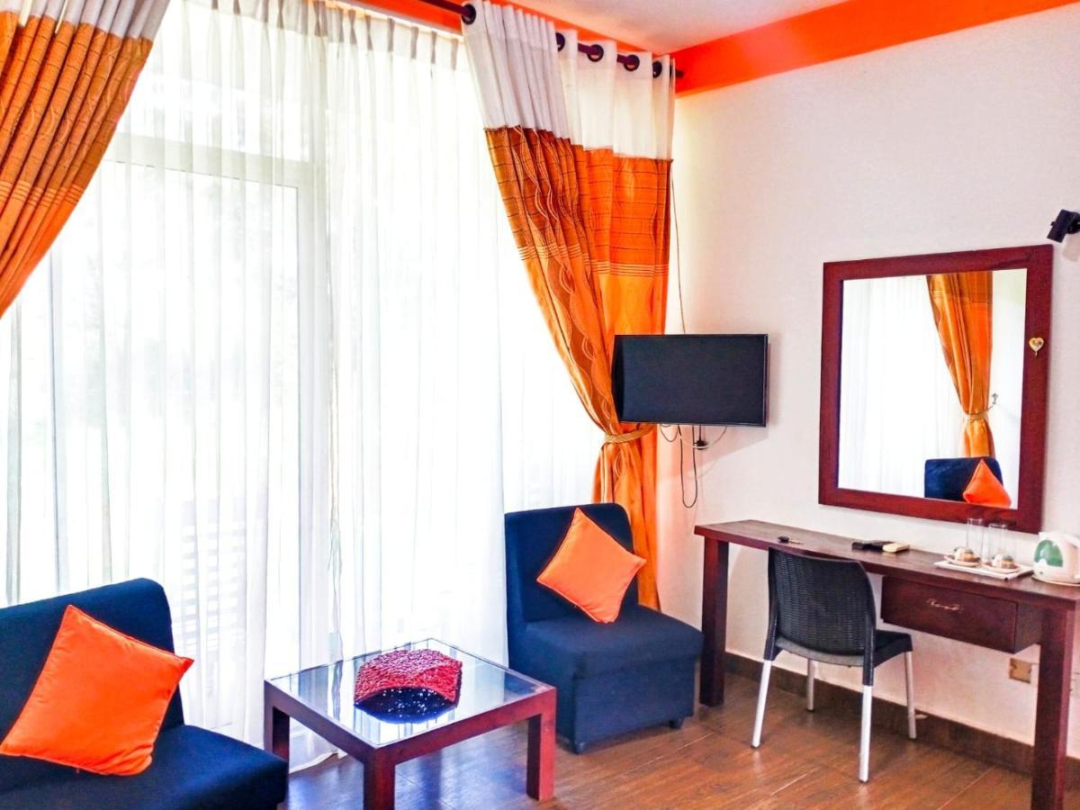 Bridge Hotel Negombo Kimbulapitiya Dış mekan fotoğraf